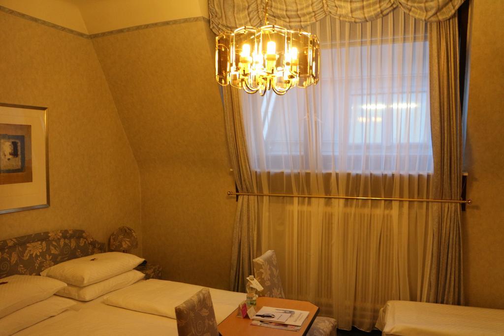 Hotel Schweizerhof Wien