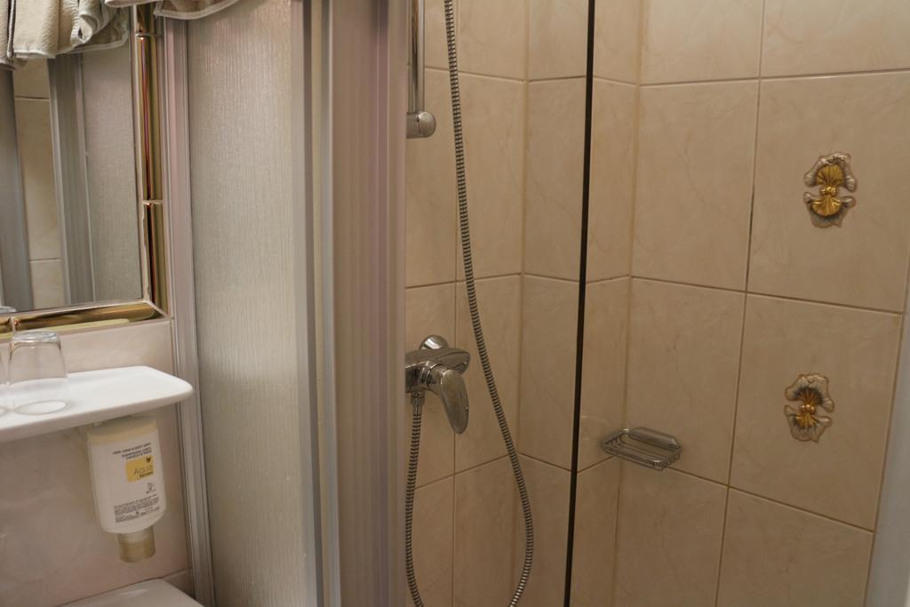 Hotel Schweizerhof Wien